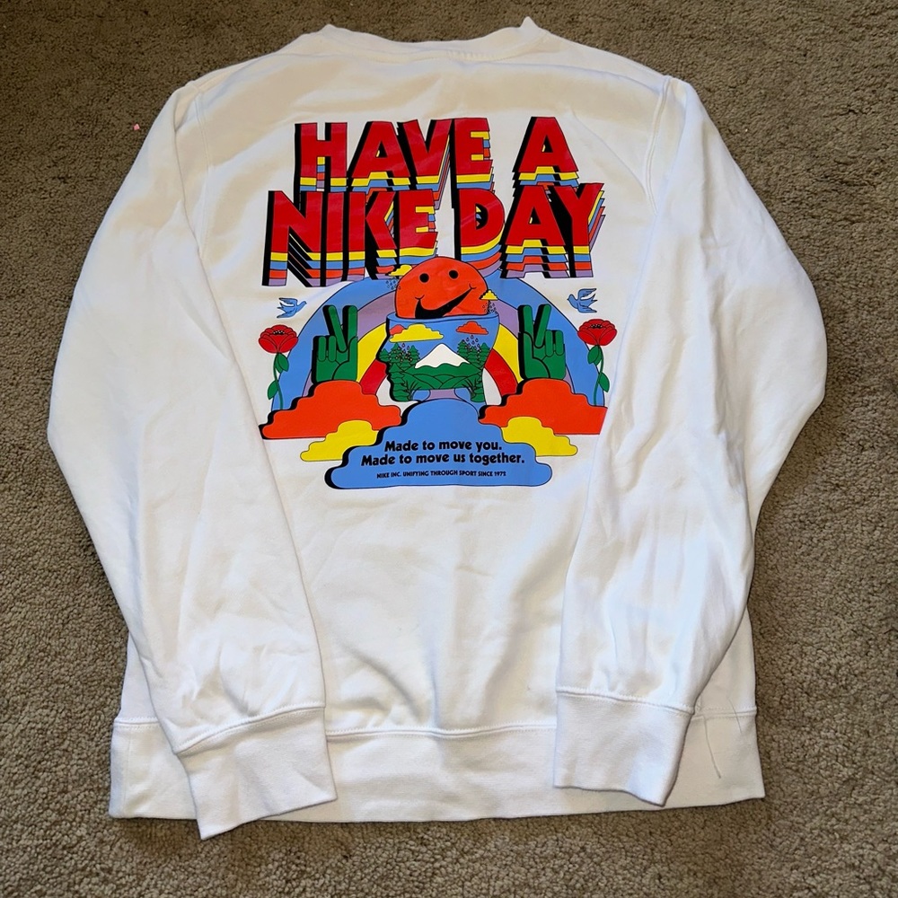 NIKE Crewneck